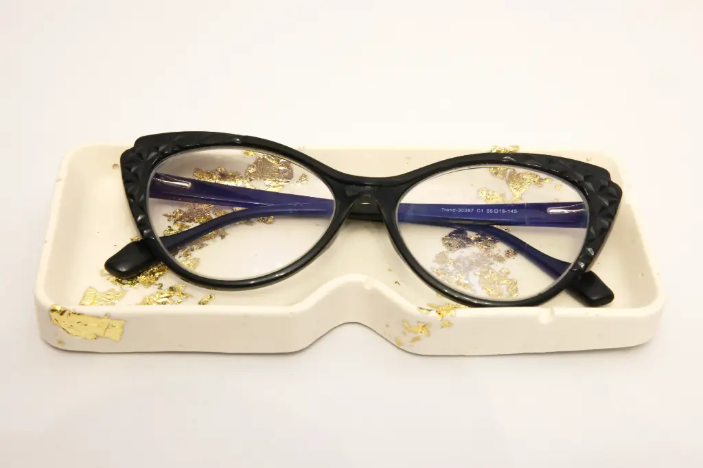 Porte Lunette Carré Blanc/Or