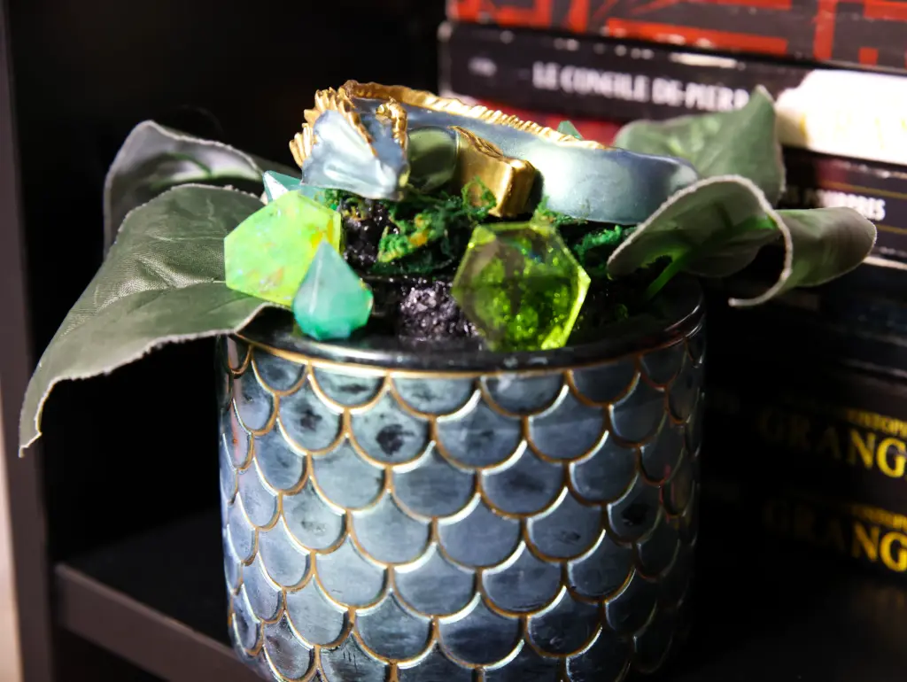 Figurine Dragon et cristaux Vert/Or