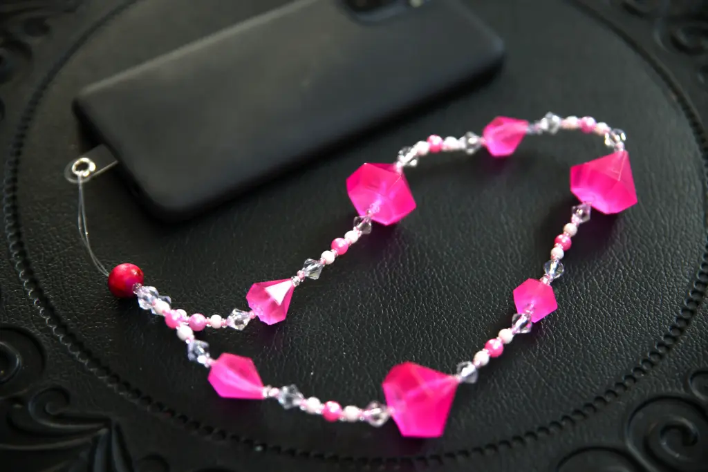 Chaîne Téléphone Diamant Rose/Blanc