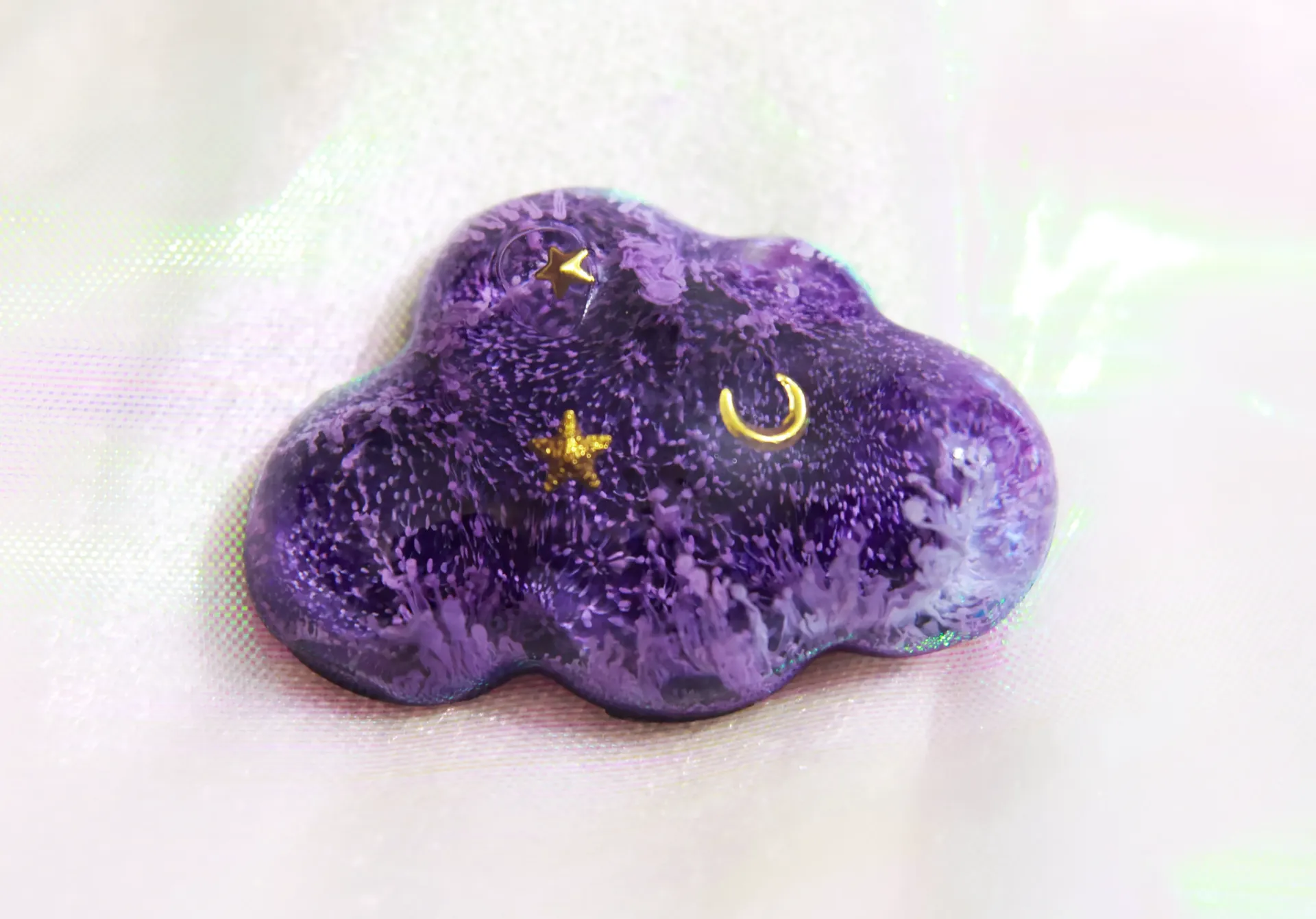Broche Nuage Violet (petit modèle)